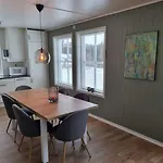 別荘 Moderne Hus Med 5 Soverom Og 2 Bad Pa Hidra *