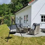 Moderne Hus Med 5 Soverom Og 2 Bad Pa Hidra *