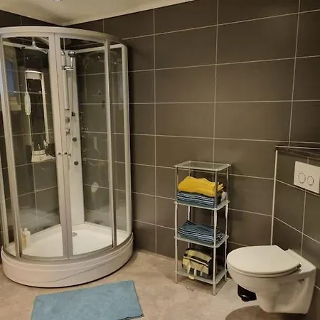펜션 Moderne Hus Med 5 Soverom Og 2 Bad Pa Hidra Rasvag