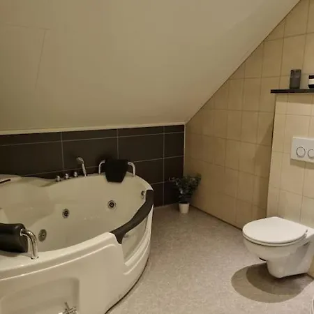 펜션 Moderne Hus Med 5 Soverom Og 2 Bad Pa Hidra Rasvag