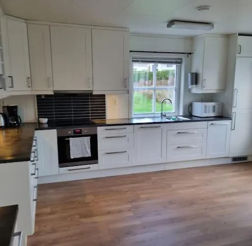 Moderne Hus Med 5 Soverom Og 2 Bad På Hidra *