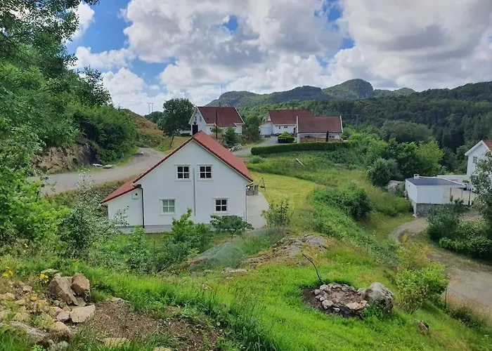 Feriehus Moderne Hus Med 5 Soverom Og 2 Bad På Hidra *