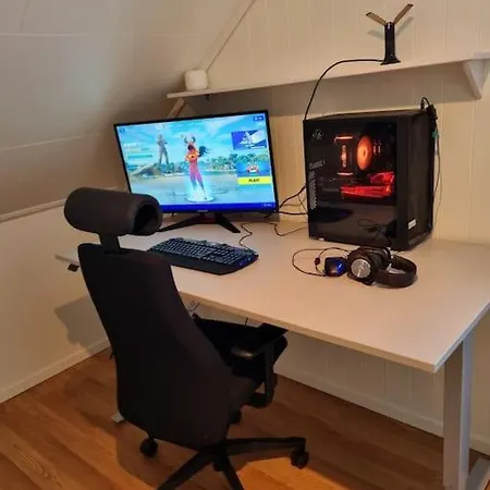 Moderne Hus Med 5 Soverom Og 2 Bad Pa Hidra Rasvag